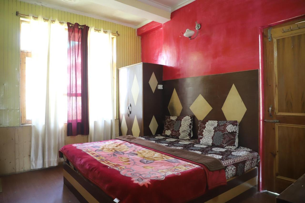 Indian Backpackers Hostel Manāli Eksteriør bilde