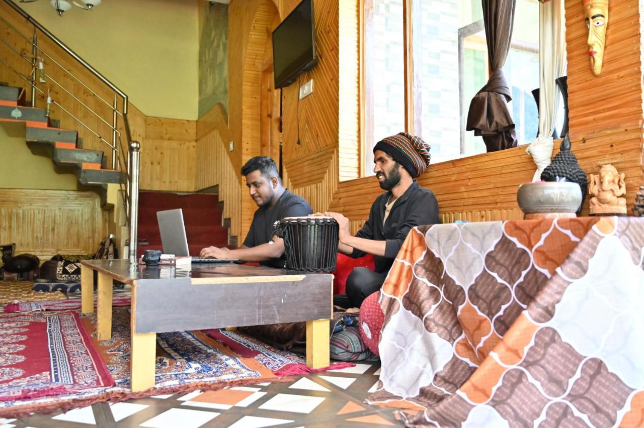 Indian Backpackers Hostel Manāli Eksteriør bilde