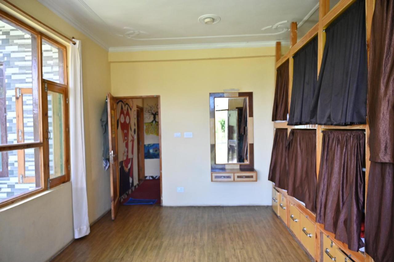 Indian Backpackers Hostel Manāli Eksteriør bilde