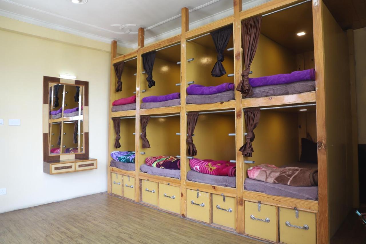 Indian Backpackers Hostel Manāli Eksteriør bilde