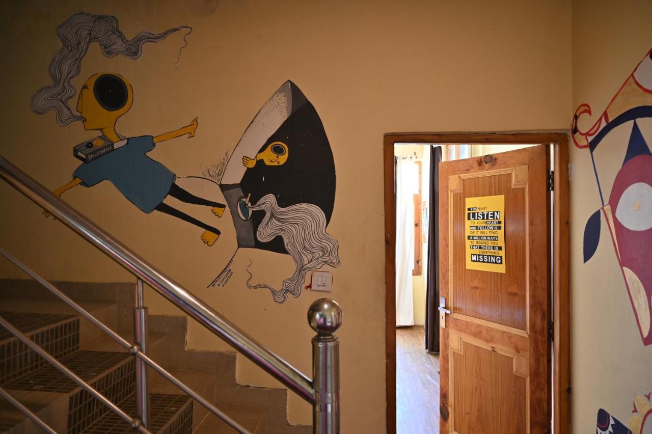 Indian Backpackers Hostel Manāli Eksteriør bilde